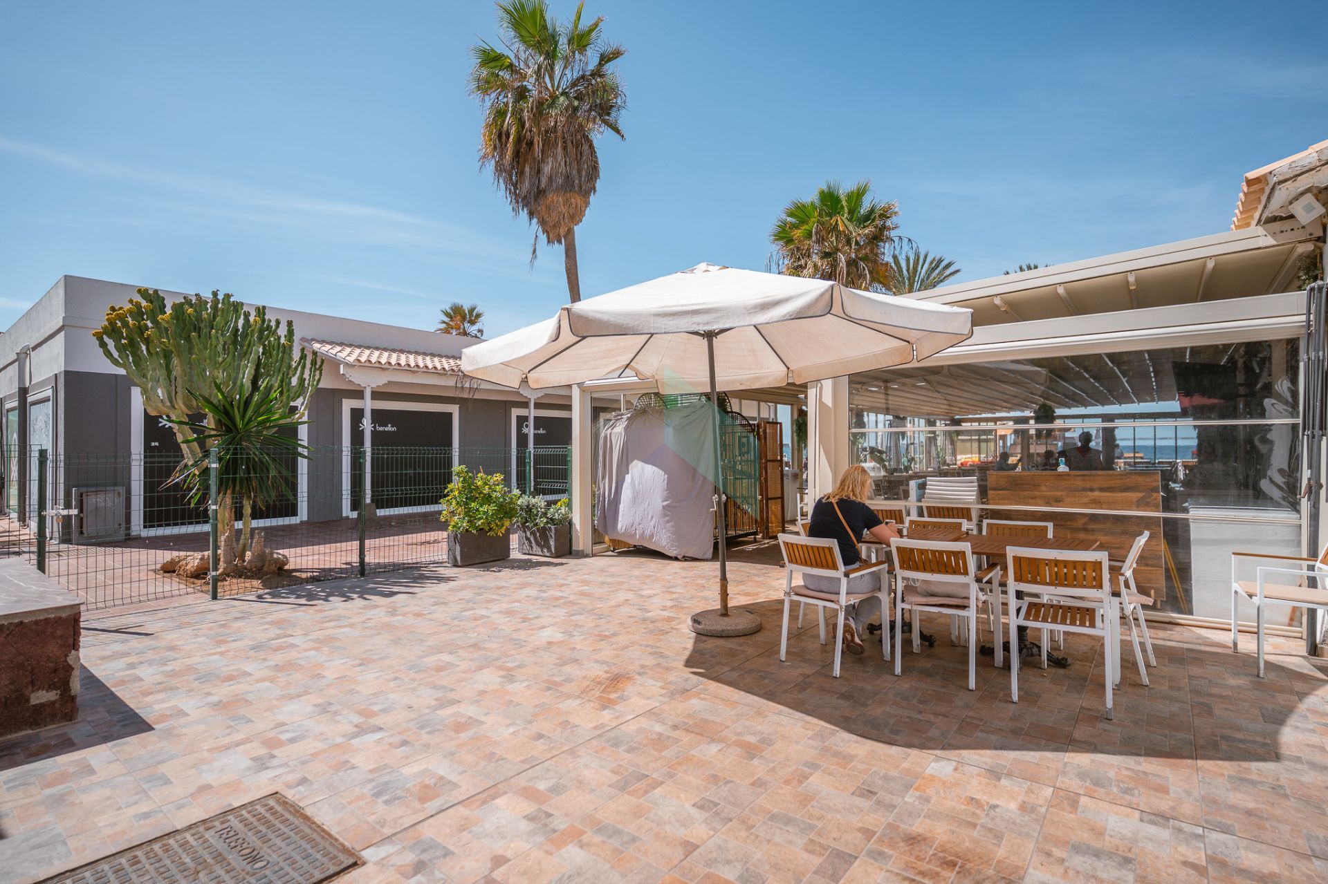 Commerce – Restaurant – Playa de Las Américas