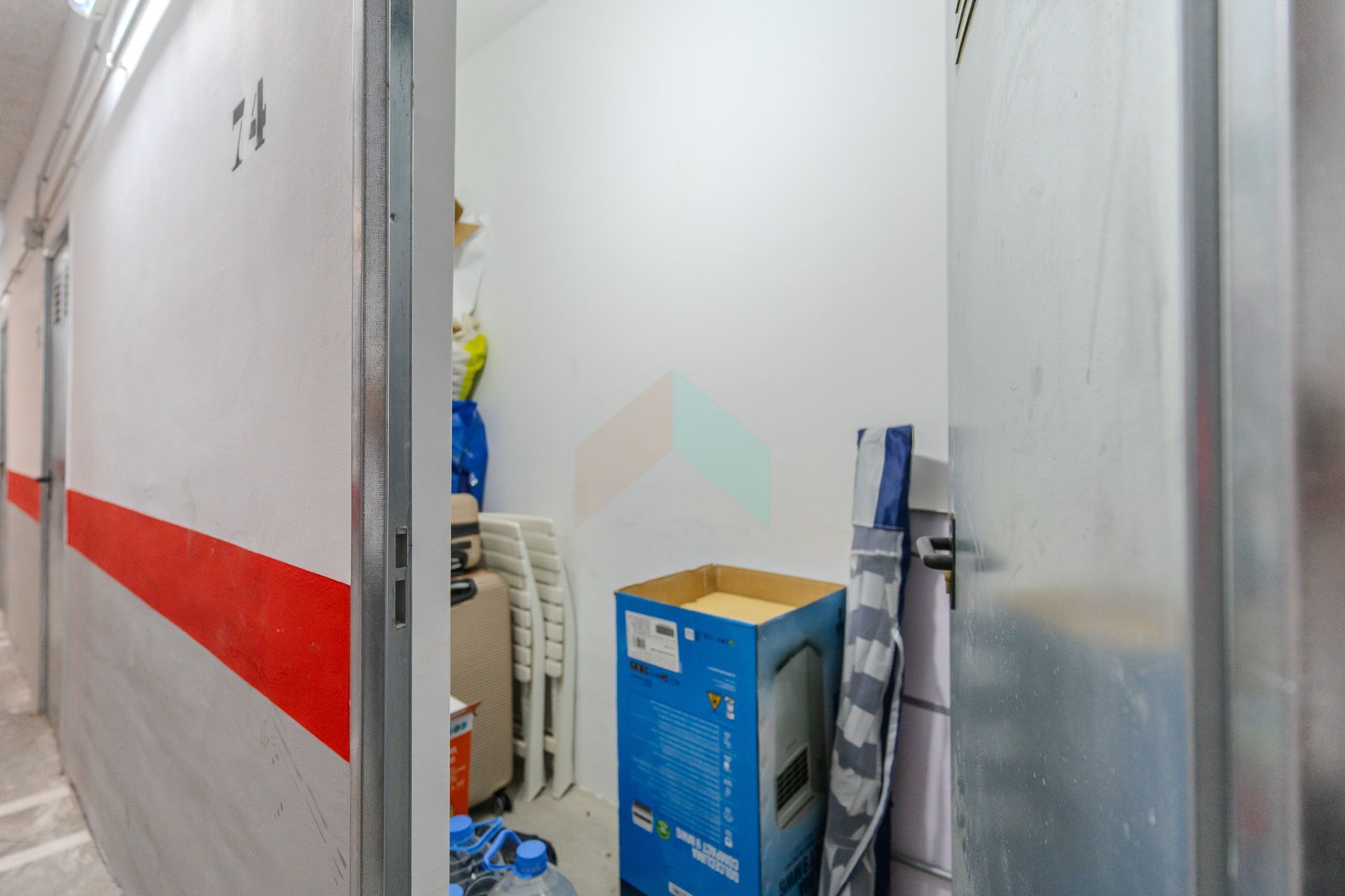 Apartamento listo para entrar a vivir con 2 dormitorios, con opción de plaza de garaje y trastero, en una nueva residencia con piscina.