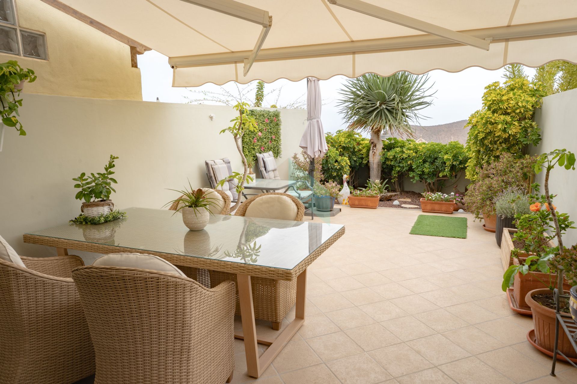 2 habitaciones – Casa adosada – Chayofa